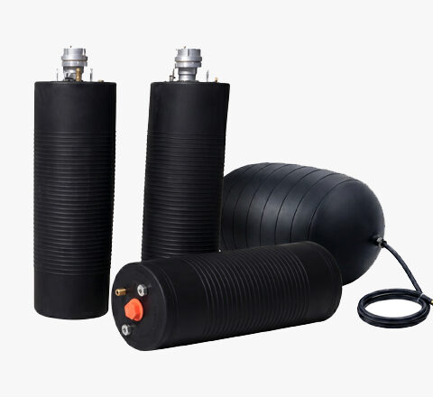Inflatable rubber test plugs for pipeline testing